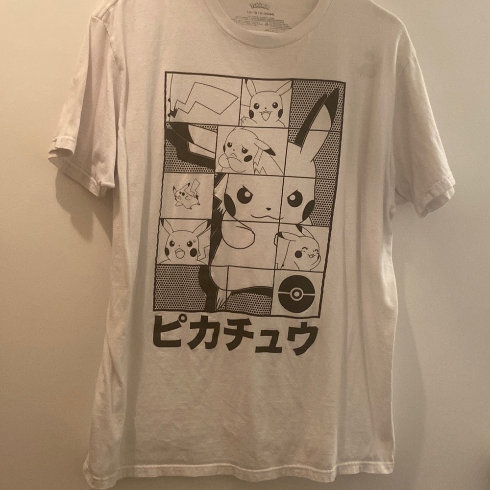 Mens large Pokémon shirt